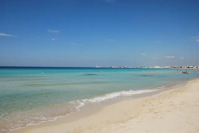 Spiaggia vicino a Torre Lapillo